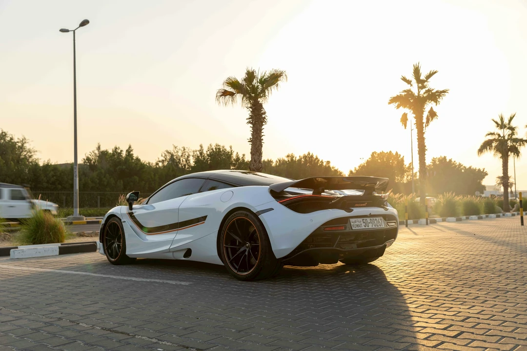 2019 McLaren 720S - Image 13 of 21