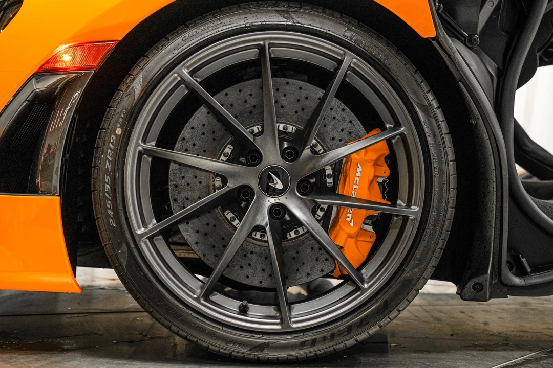2019 McLaren 720S - Image 11 of 12
