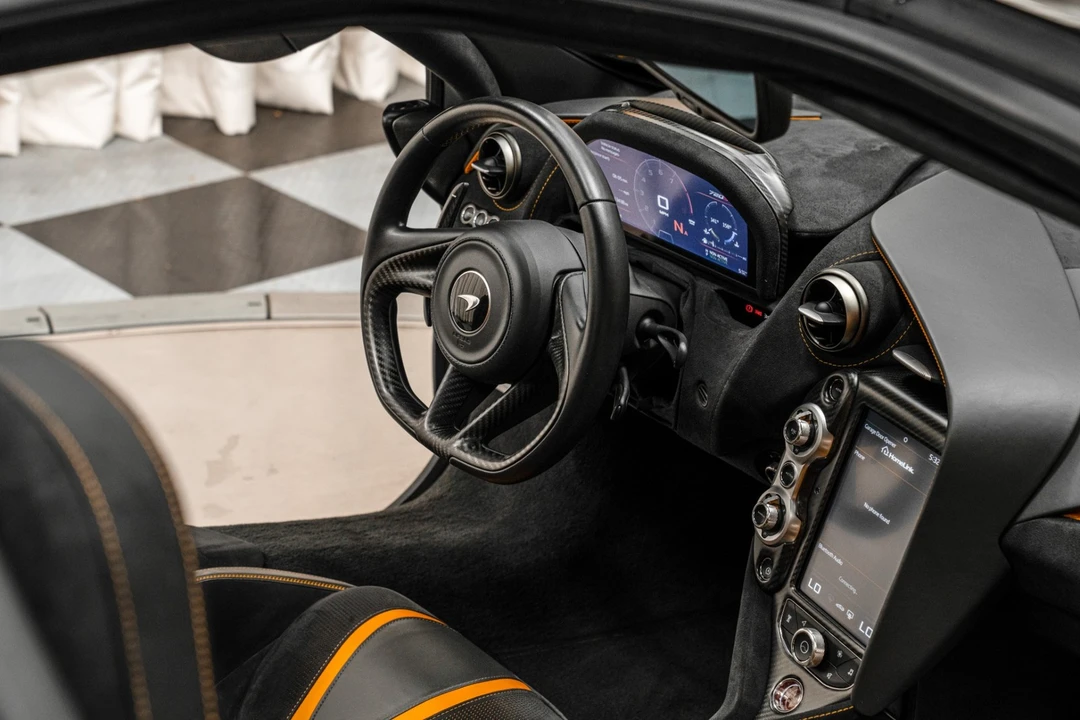 2019 McLaren 720S - Image 14 of 21