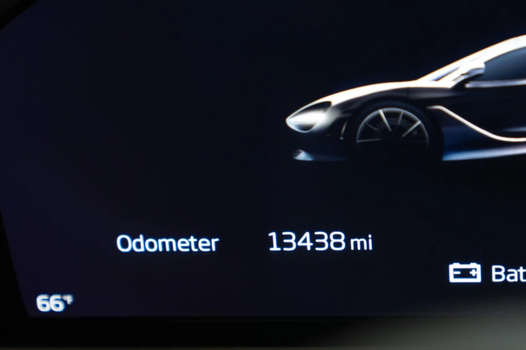 2019 McLaren 720S - Image 18 of 21
