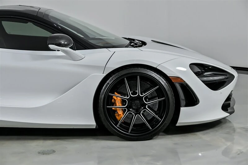 2019 McLaren 720S - Image 16 of 21