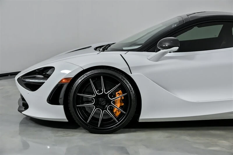 2019 McLaren 720S - Image 8 of 21