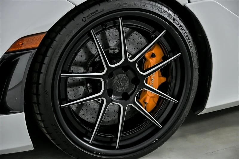 2019 McLaren 720S - Image 19 of 21