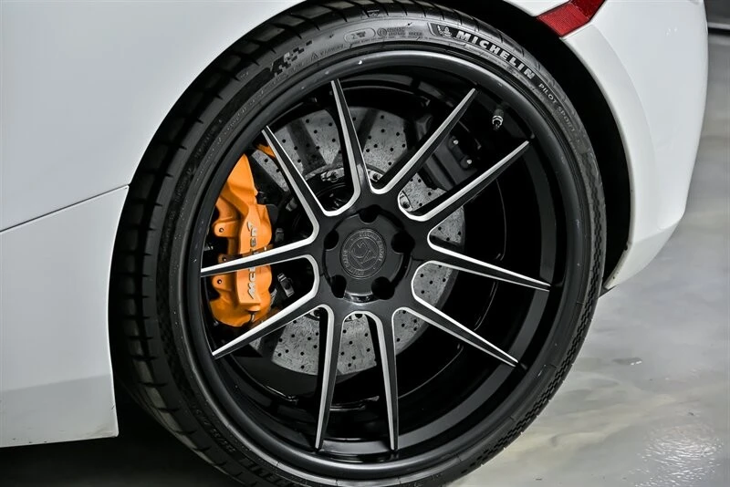 2019 McLaren 720S - Image 20 of 21