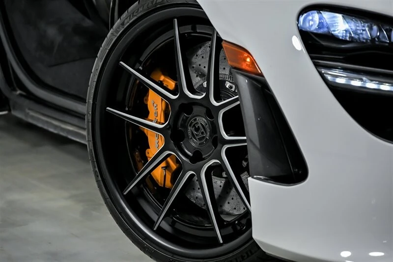 2019 McLaren 720S - Image 4 of 21