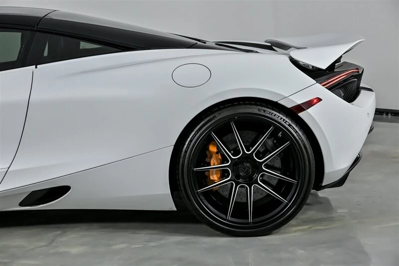 2019 McLaren 720S - Image 10 of 21