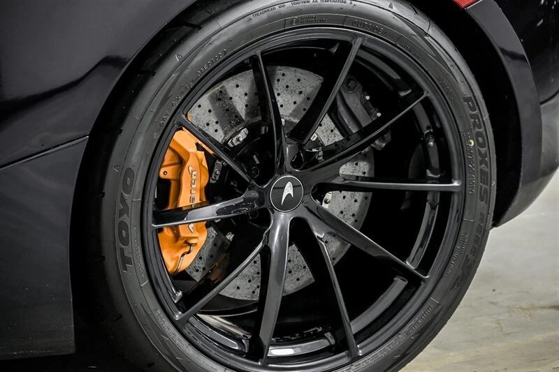 2019 McLaren 720S - Image 17 of 31