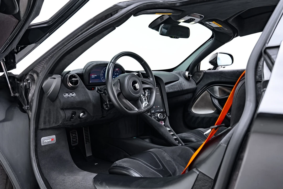 2019 McLaren 720S - Image 2 of 12