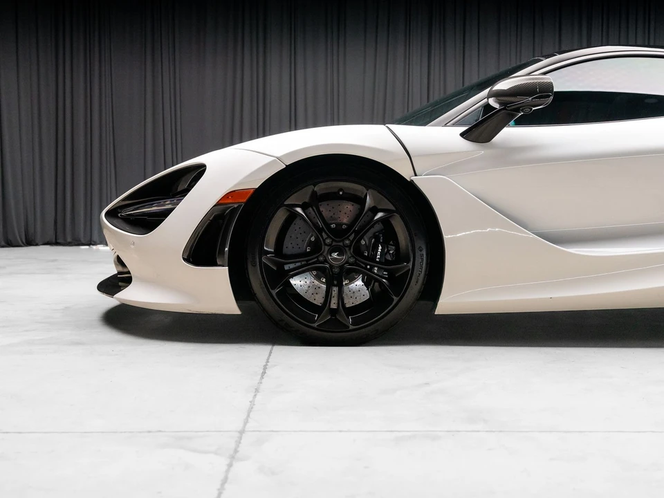 2019 McLaren 720S - Image 2 of 21
