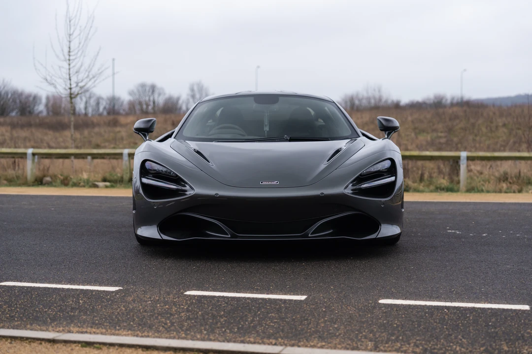 2019 McLaren 720S - Image 2 of 31