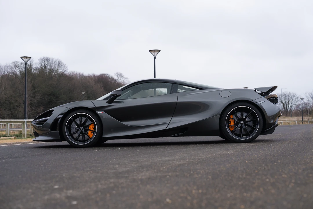 2019 McLaren 720S - Image 8 of 31