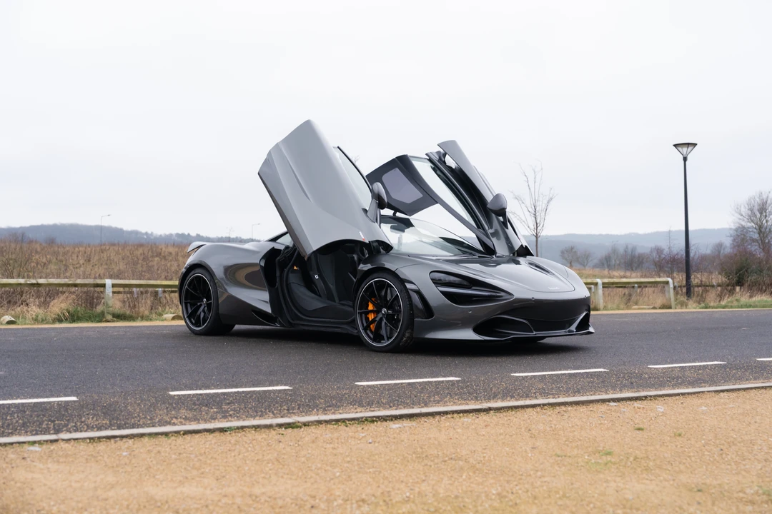 2019 McLaren 720S - Image 13 of 31