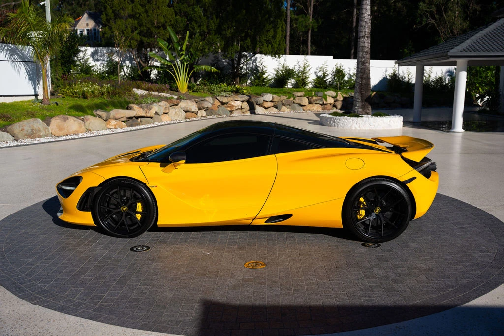 2019 McLaren 720S - Image 8 of 31