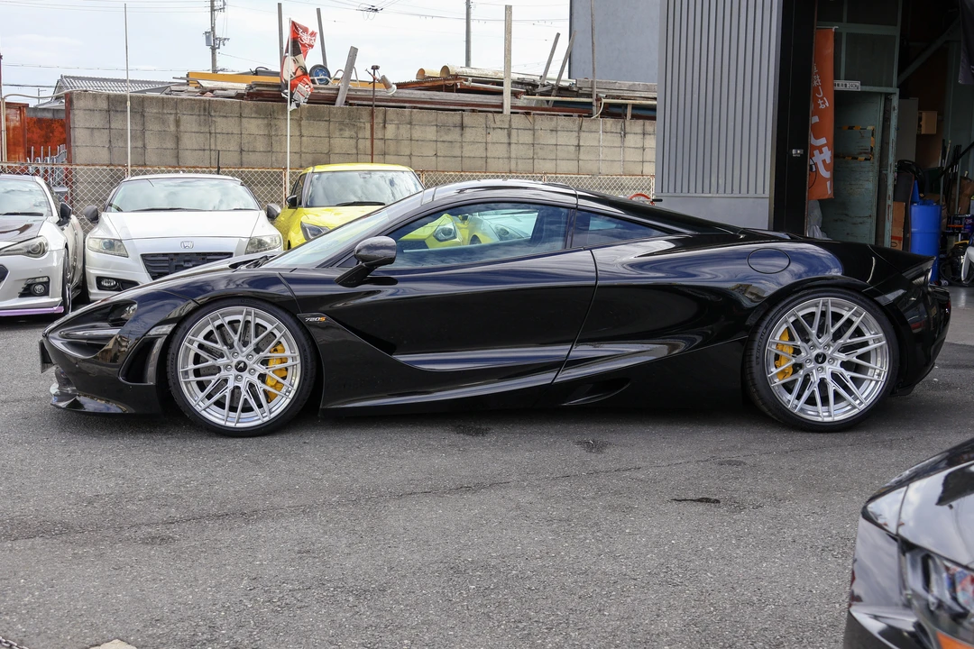 2021 McLaren 720S - Image 5 of 31