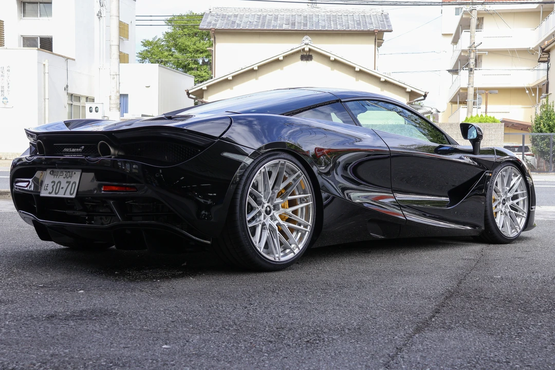 2021 McLaren 720S - Image 7 of 31