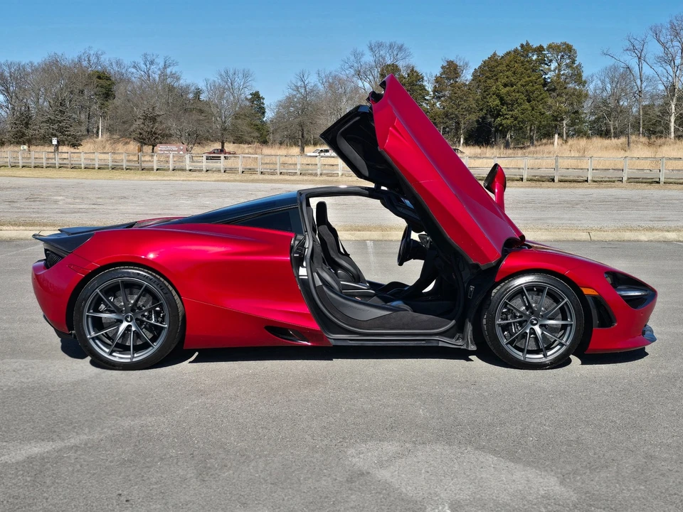 2019 McLaren 720S - Image 8 of 31