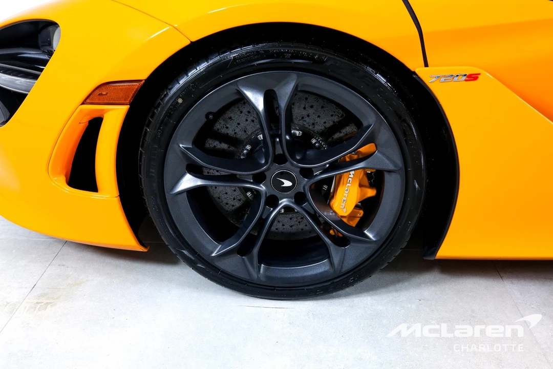 2019 McLaren 720S - Image 24 of 29