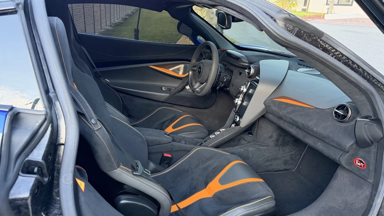 2019 McLaren 720S - Image 18 of 23