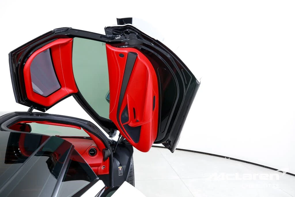 2019 McLaren 720S - Image 17 of 27
