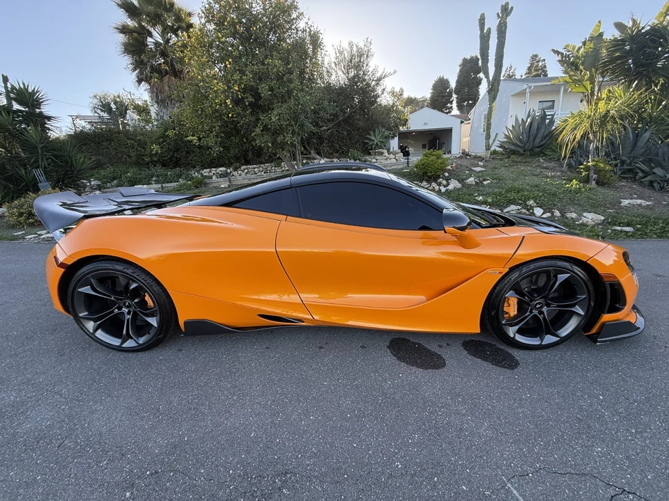 2019 McLaren 720S - Image 2 of 15