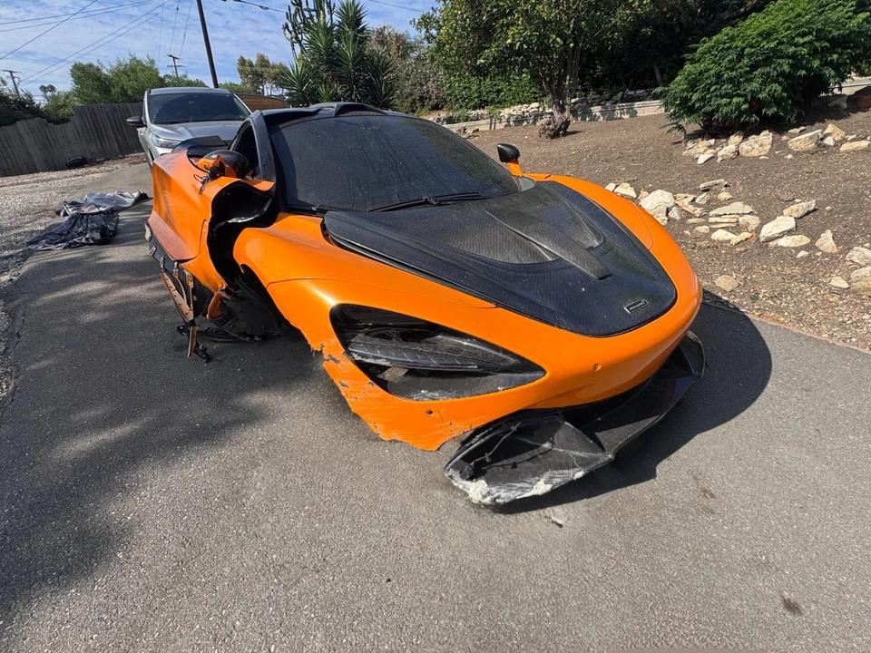 2019 McLaren 720S - Image 14 of 15