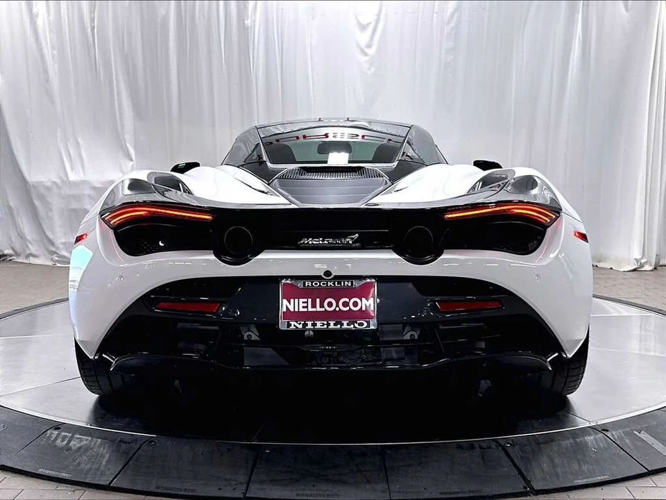 2019 McLaren 720S - Image 7 of 31