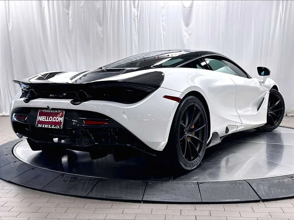 2019 McLaren 720S - Image 8 of 31