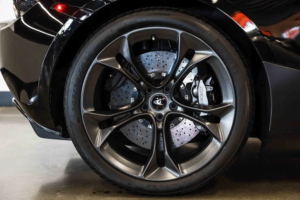 2019 McLaren 720S - Image 17 of 31