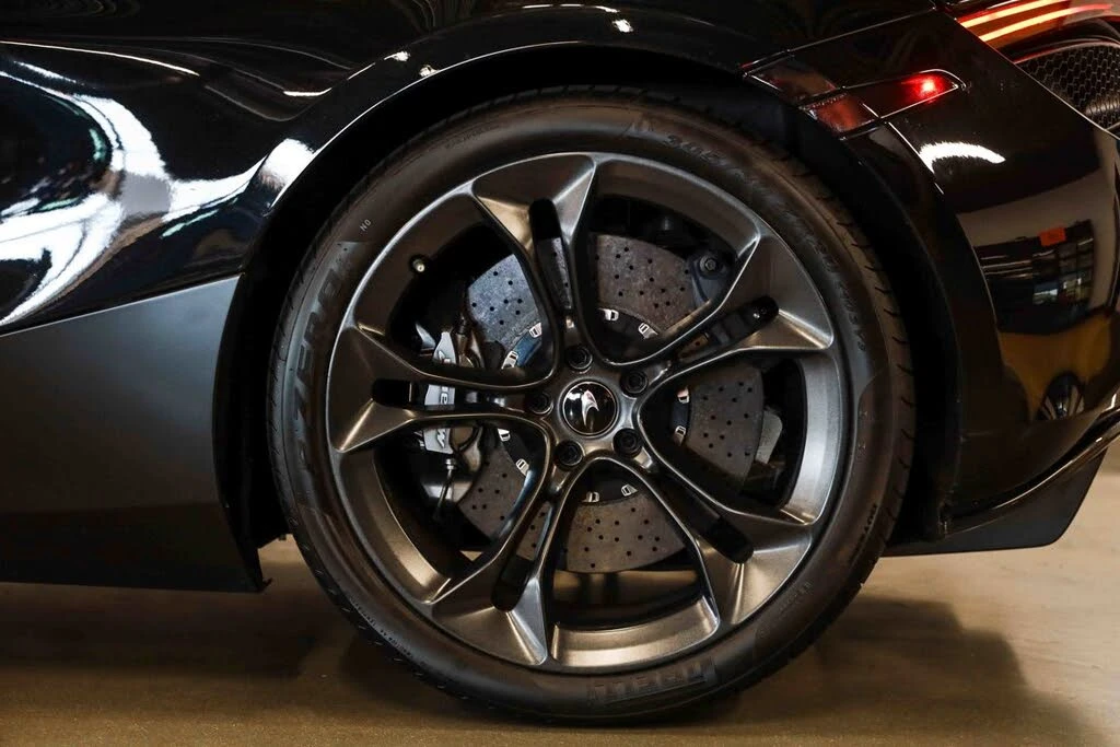 2019 McLaren 720S - Image 23 of 31