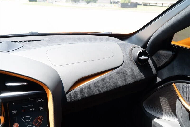 2019 McLaren 720S - Image 22 of 31