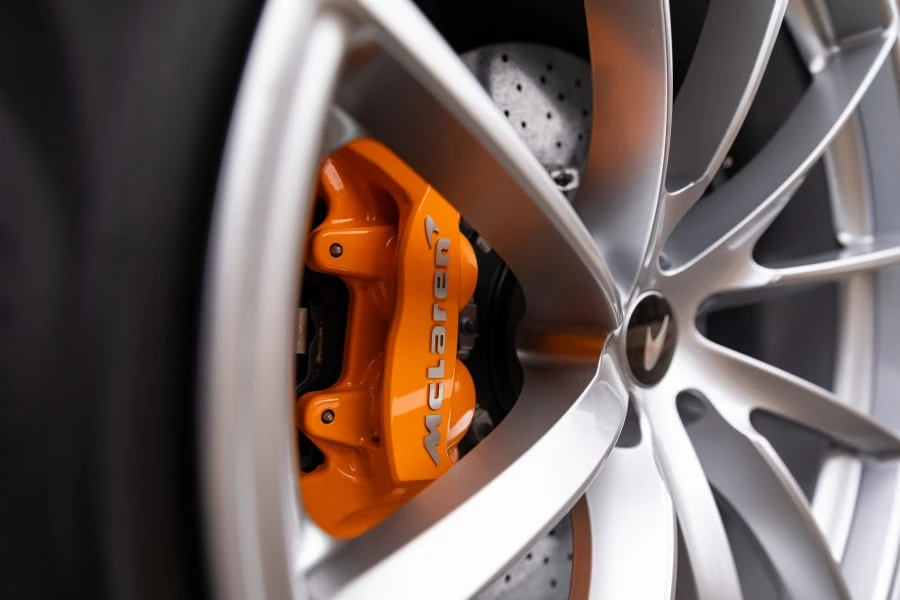2019 McLaren 720S - Image 18 of 31
