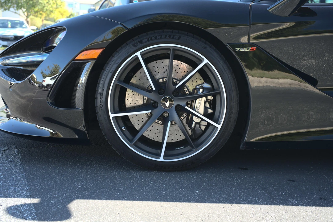 2019 McLaren 720S Spider - Image 27 of 31