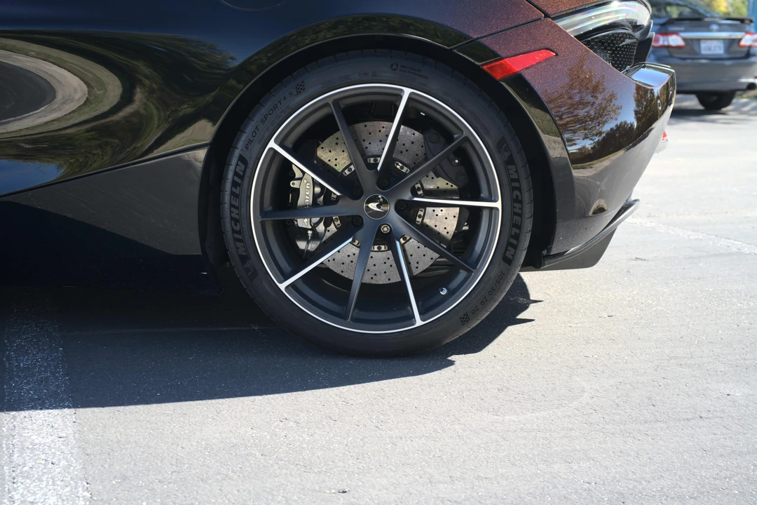 2019 McLaren 720S Spider - Image 28 of 31