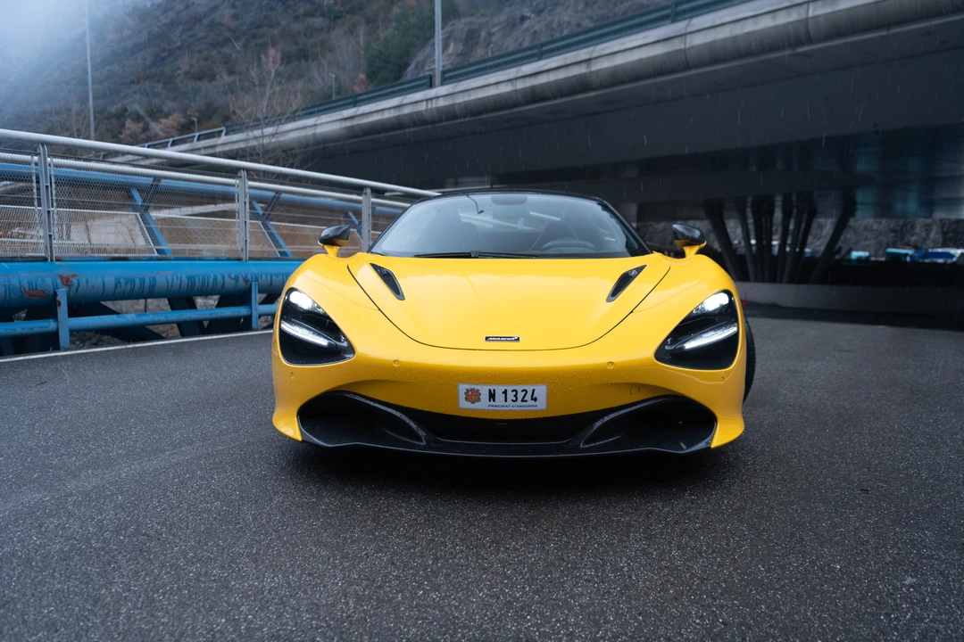 2019 McLaren 720S Spider - Image 2 of 6