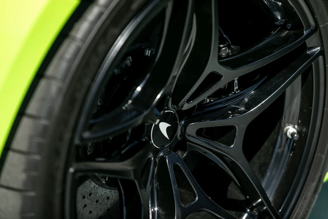 2019 McLaren 720S - Image 8 of 31