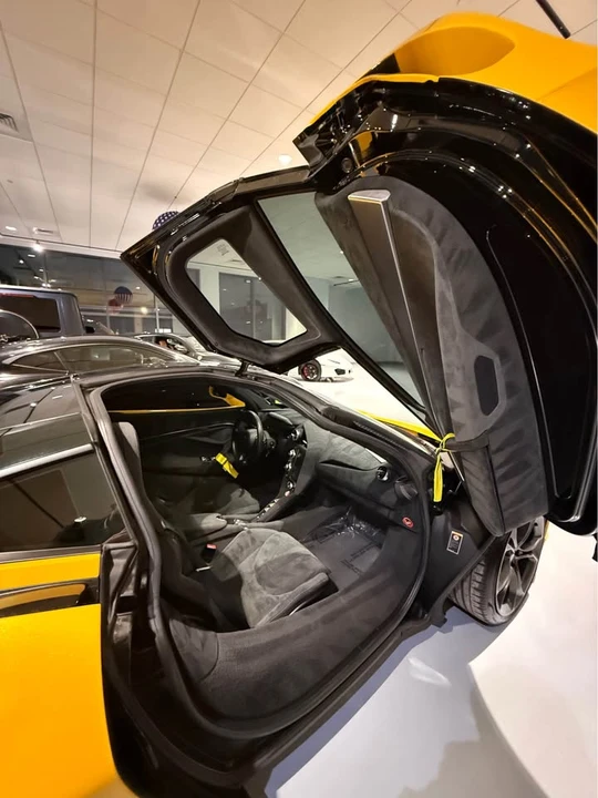 2019 McLaren 720S - Image 5 of 9