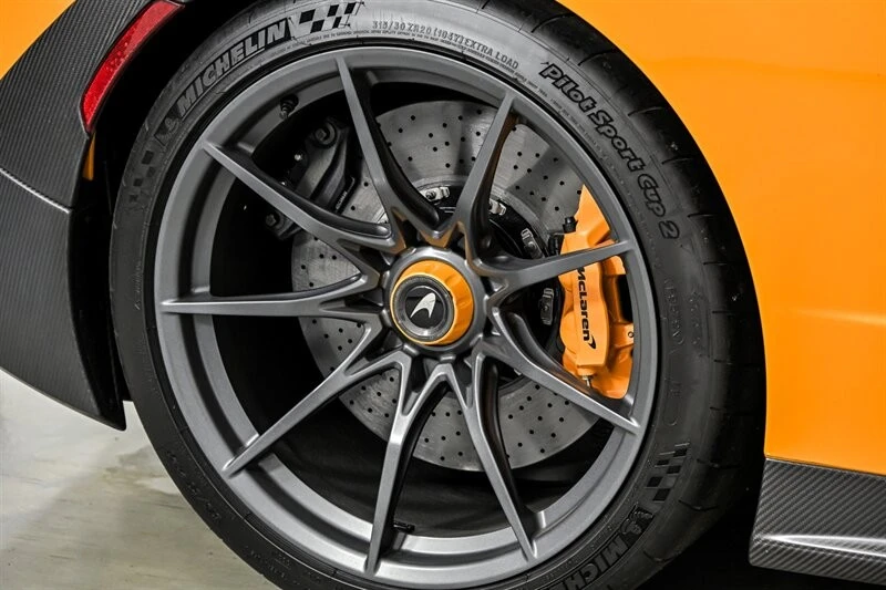 2019 McLaren Senna - Image 19 of 31