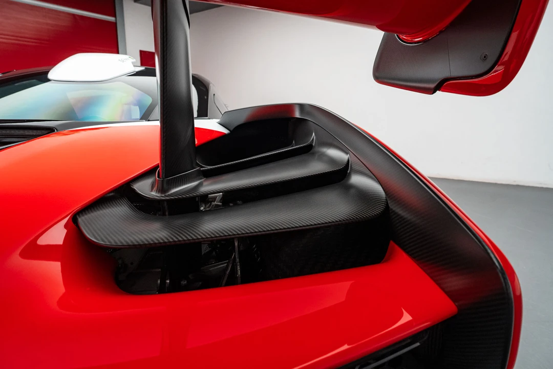 2019 McLaren Senna - Image 29 of 31