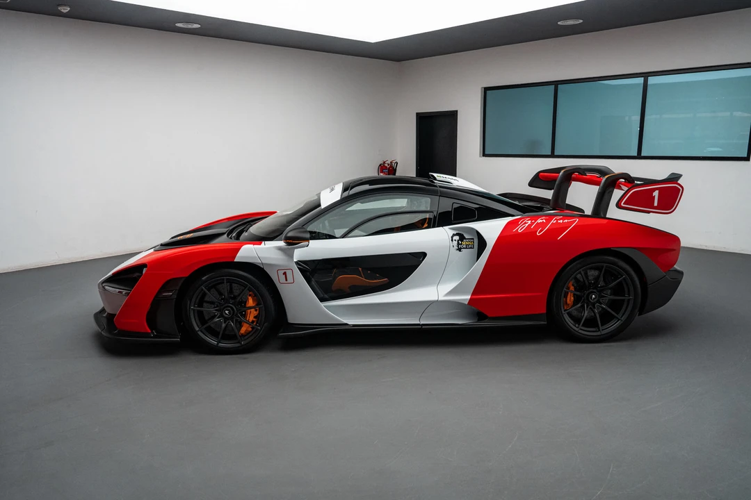 2019 McLaren Senna - Image 14 of 31