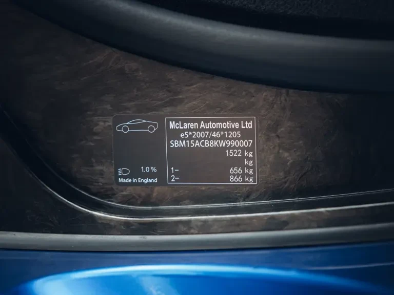 2019 McLaren Senna - Image 23 of 31