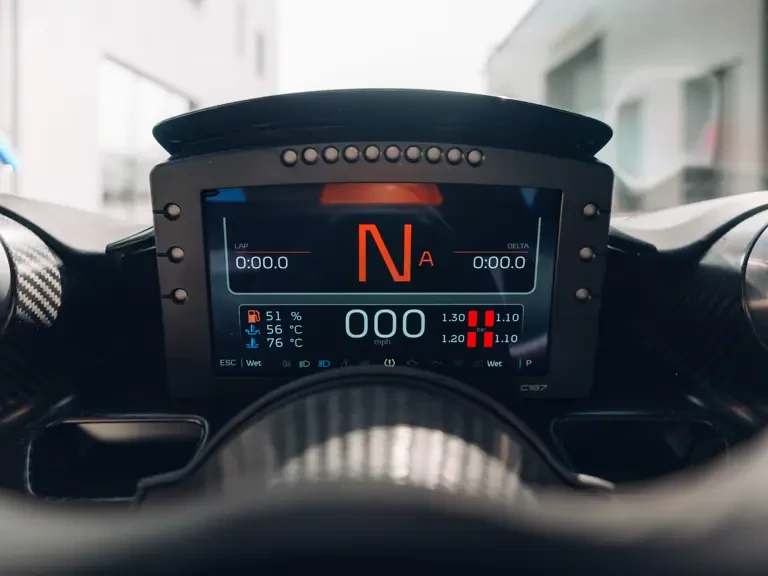 2019 McLaren Senna - Image 15 of 31