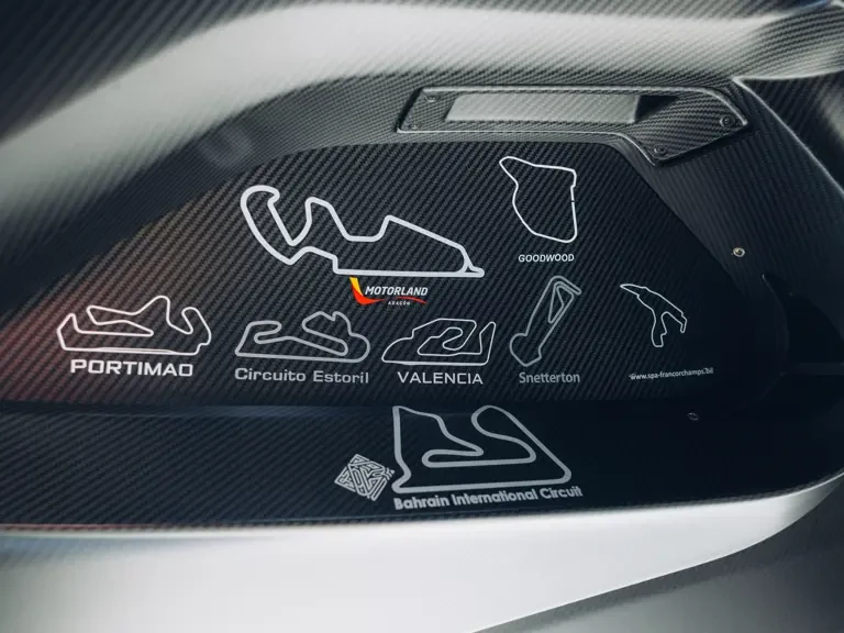 2019 McLaren Senna - Image 24 of 31