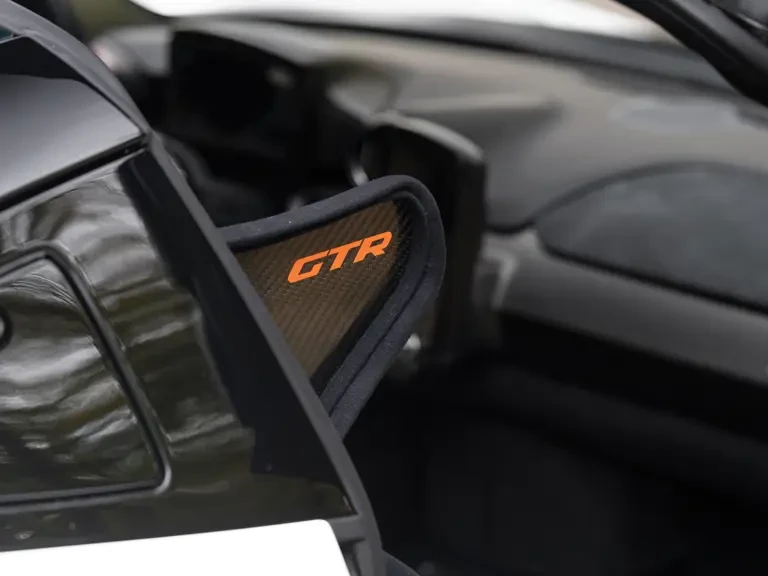 2019 McLaren Senna - Image 16 of 31