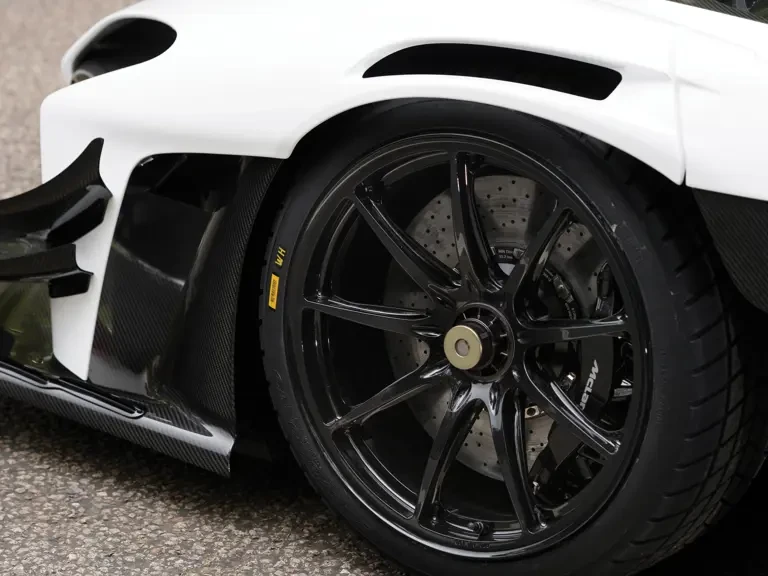 2019 McLaren Senna - Image 29 of 31