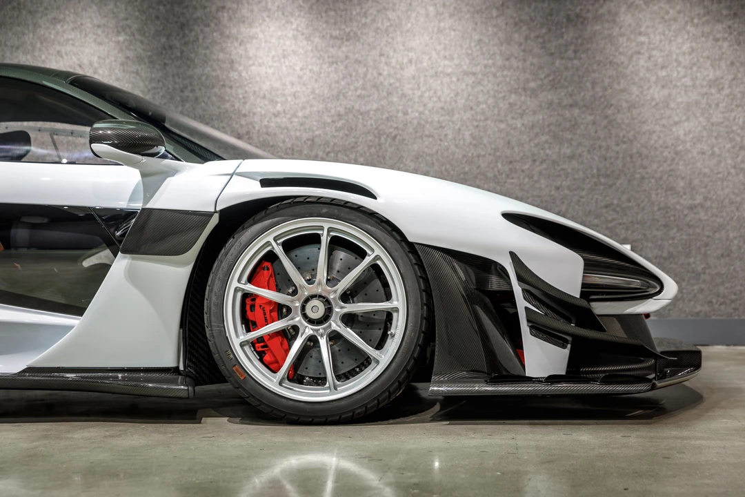 2019 McLaren Senna - Image 26 of 31