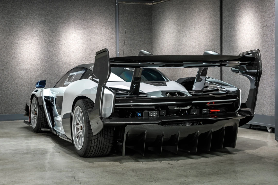 2019 McLaren Senna - Image 29 of 31