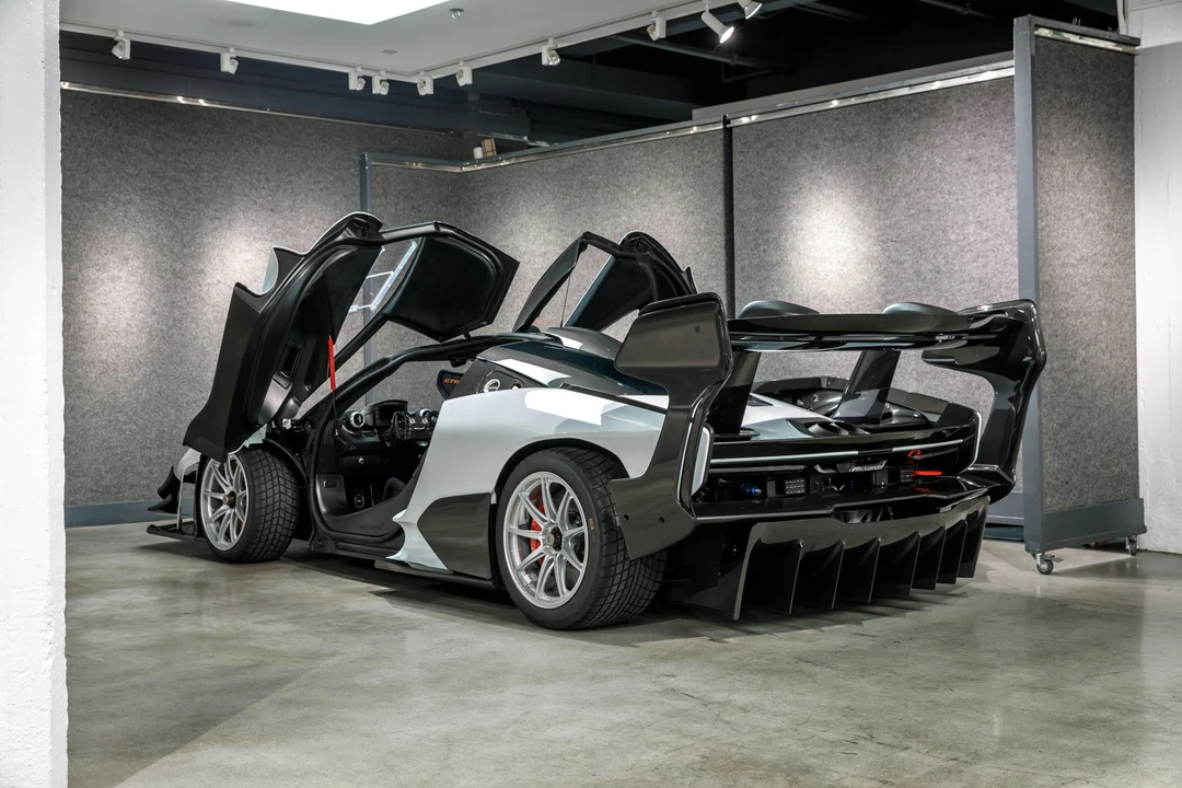 2019 McLaren Senna - Image 28 of 31