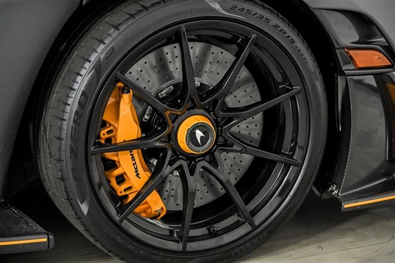 2019 McLaren Senna - Image 21 of 31