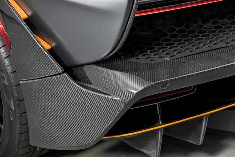 2019 McLaren Senna - Image 15 of 31