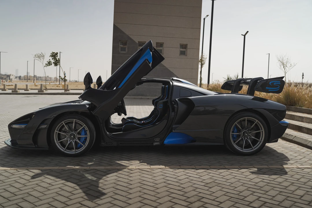 2019 McLaren Senna - Image 24 of 31